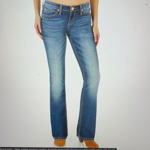 Women’s Wrangler Mae Premium Patch Boot Cut Jeans